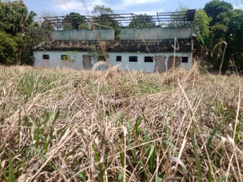 Foto 8 de 12 — Moradores reclamaram do abandono de antigo campo de futebol, na Vila Xavier